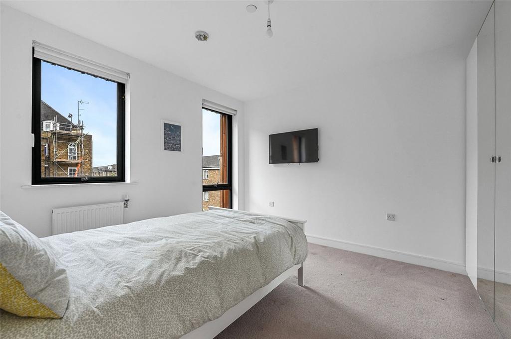 Elizabeth Court, E9