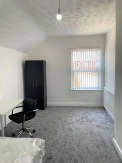 4 bedroom house to rent, Parliament Road, Middlesbrough TS1