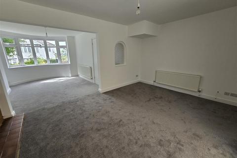 2 bedroom semi-detached house to rent, Leswell Grove, Kidderminster DY10