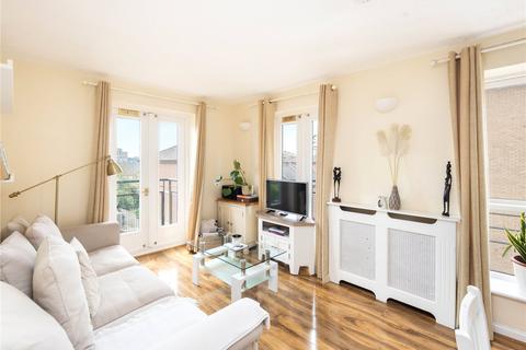 2 bedroom flat for sale, Gloucester House, 26 Gatcombe Road, London, E16