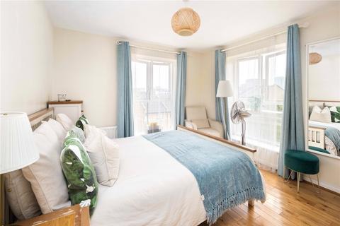 2 bedroom flat for sale, Gloucester House, 26 Gatcombe Road, London, E16