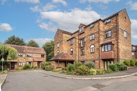 2 bedroom penthouse for sale, Belmont Hill, Hertfordshire AL1