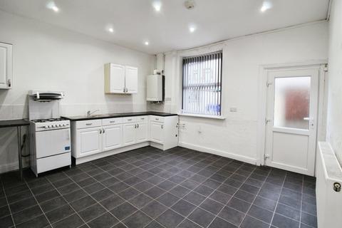 2 bedroom terraced house to rent, Peter Street, Lancashire BB8