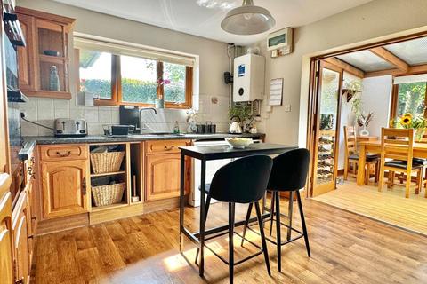 8 Clarence Road, Capel Le Ferne, Folkestone, CT18 7LW