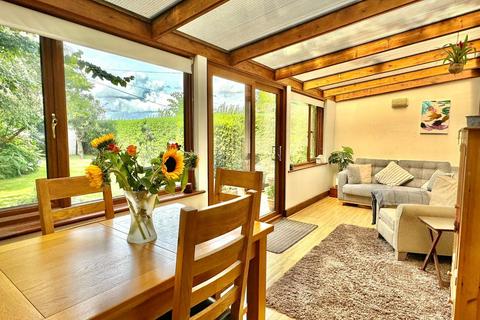 8 Clarence Road, Capel Le Ferne, Folkestone, CT18 7LW