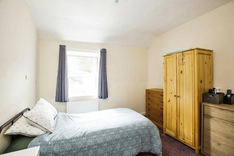 2 bedroom terraced house for sale, Hebble Gardens, West Yorkshire HX2