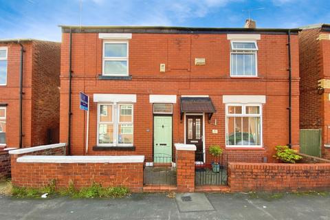 3 bedroom semi-detached house to rent, Grove Street, Stockport SK7