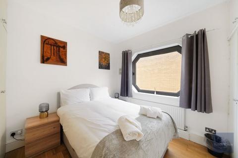 Flat 3, 13 Lower Marsh, London, SE1 7RJ