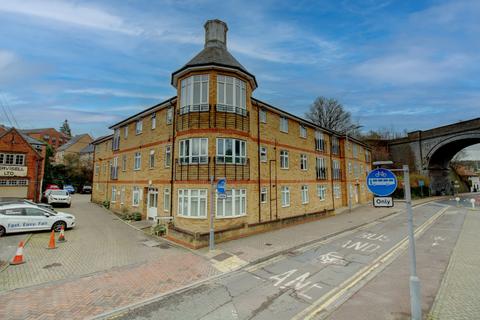 1 bedroom penthouse for sale, Temple End, High Wycombe HP13