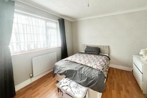 25 Ampleforth Road, London, SE2 9BD