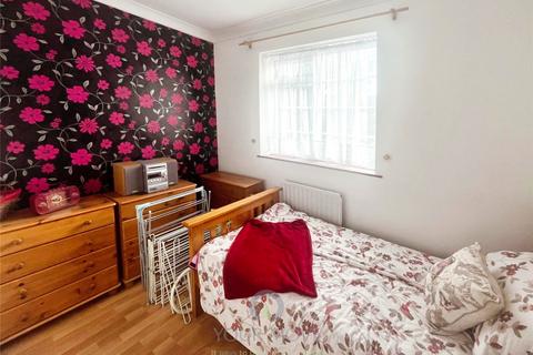 25 Ampleforth Road, London, SE2 9BD