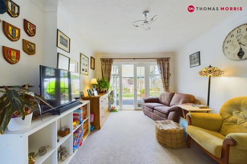 8 Adelaide Walk, Earith, Huntingdon, PE28 3QS