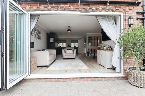 5 Millers Grove, Hatfield, Doncaster, DN7 6FP