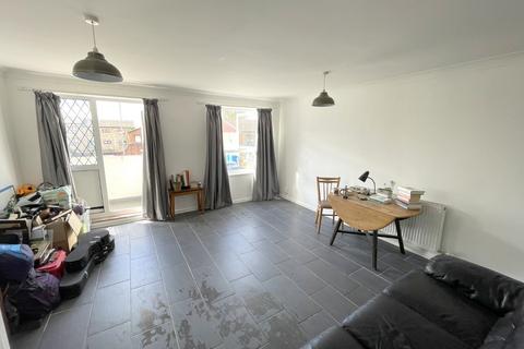 3 bedroom maisonette to rent, Heathgate, Norfolk NR3