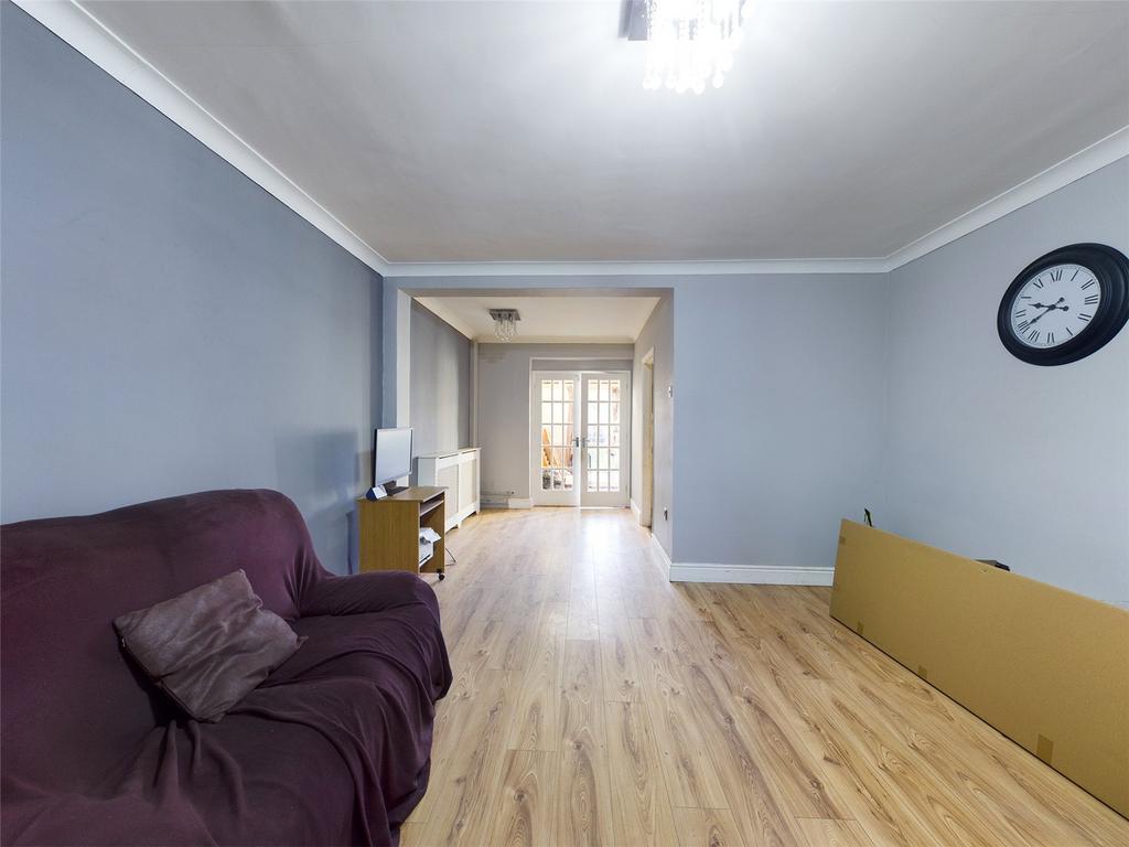 House in Romford - View 2
