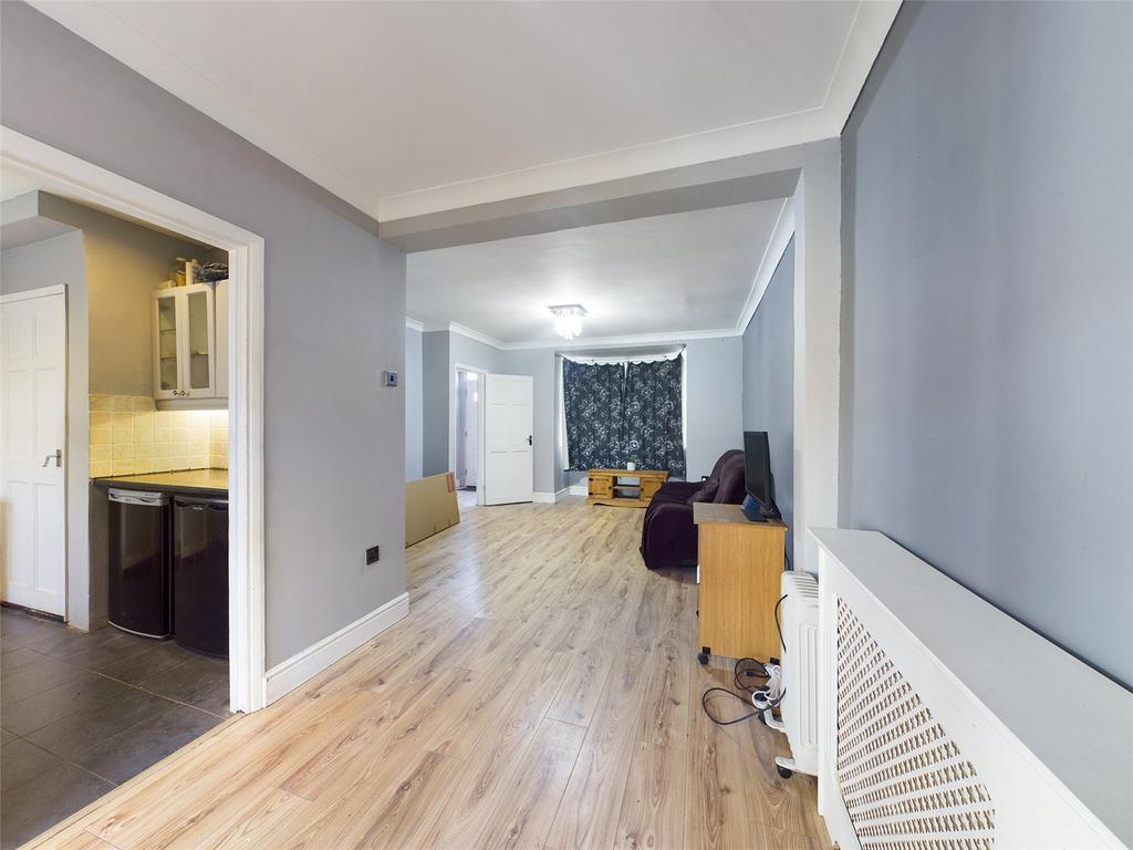 House in Romford - View 4
