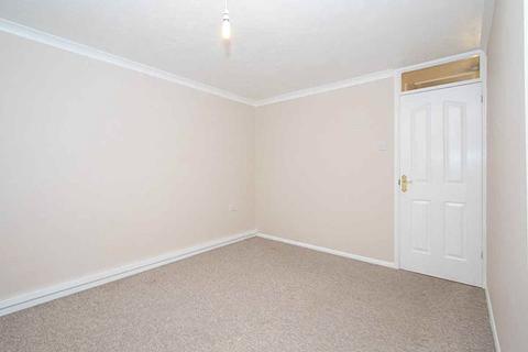 2 bedroom terraced house to rent, Plumpton Grove, Hampshire PO7