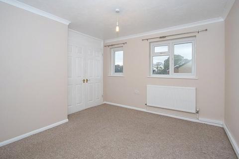 2 bedroom terraced house to rent, Plumpton Grove, Hampshire PO7