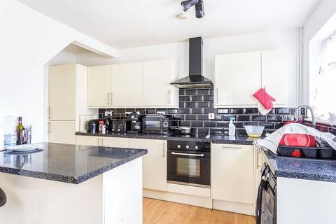 1 bedroom property to rent, Morley Crescent, Hampshire PO8