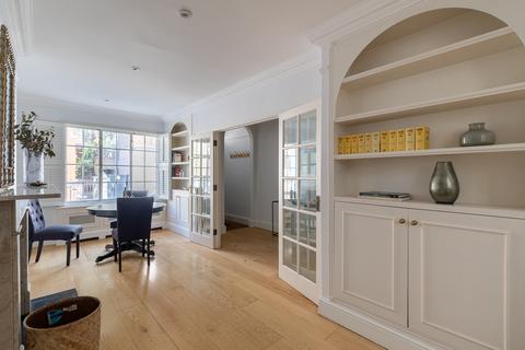 3 bedroom property to rent, Montpelier Place, Knightsbridge, SW7