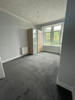 3 bedroom flat to rent, John Wood Street, Bottom, Port Glasgow, PA15