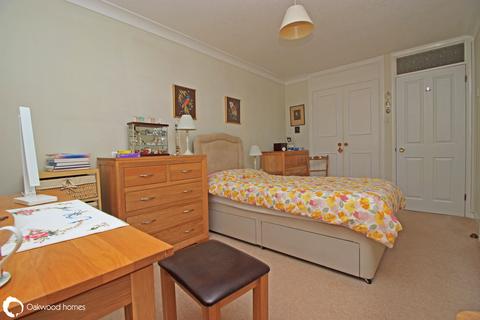 2 bedroom flat for sale, Lyell Court, Lyell Road