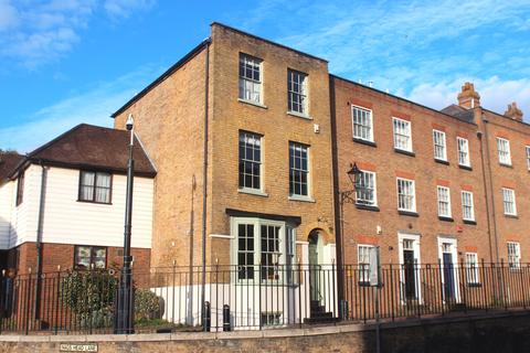 4 bedroom terraced house for sale, St Margaret's Banks, Rochester