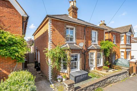 3 bedroom semi-detached house for sale, High Path Road, Guildford GU1