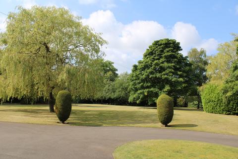 undefined, Kirton Road, Greetwell, DN20