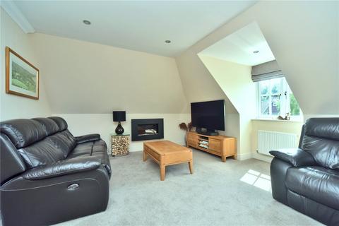 2 bedroom penthouse for sale, Highdown Close, Banstead, Surrey, SM7