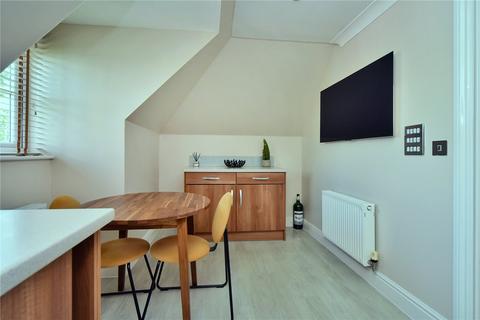 5 Highdown Close, Banstead, SM7 1AS
