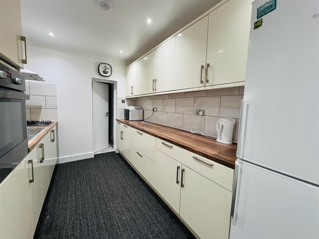 Kitchen reverse.jpeg