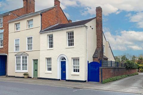 2 bedroom cottage to rent, Bridge Street, Pershore, Worcestershire