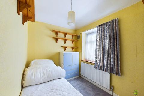 14 Glenview, London, SE2 0SD