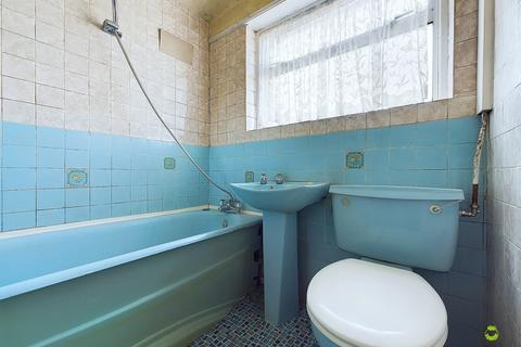 14 Glenview, London, SE2 0SD