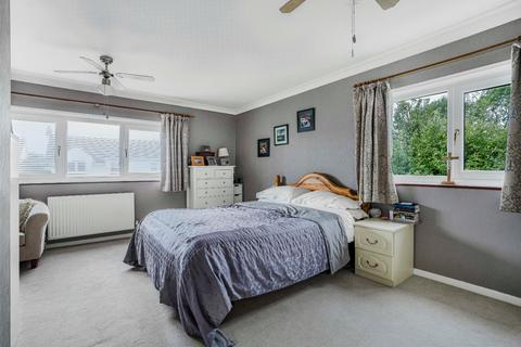 33 Slave Hill, Haddenham, Aylesbury, HP17 8AY