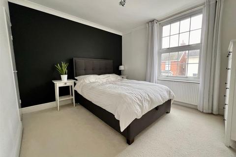 28 Alexandra Road, Burnham-on-crouch, CM0 8BW
