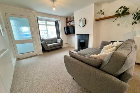 28 Alexandra Road, Burnham-on-crouch, CM0 8BW