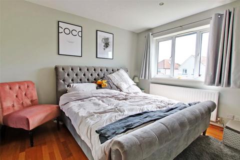 5 Cobs Way, New Haw, Addlestone, KT15 3AF