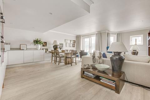 Flat 9, Sherwood Court Chatfield Road, London, SW11 3UY