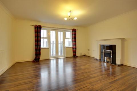 3 bedroom terraced house for sale, York Drive, Brough