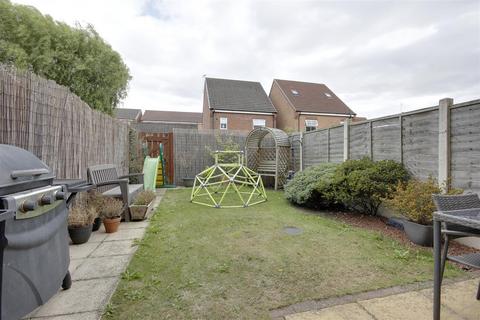 3 bedroom terraced house for sale, York Drive, Brough