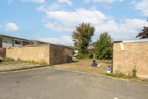 Garage for sale, Garage @ 45 Kemsing Gardens, Canterbury, Kent, CT2 7RF