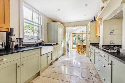 100 Kings Road, Kingston Upon Thames, KT2 5HT