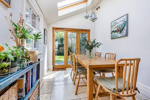 100 Kings Road, Kingston Upon Thames, KT2 5HT