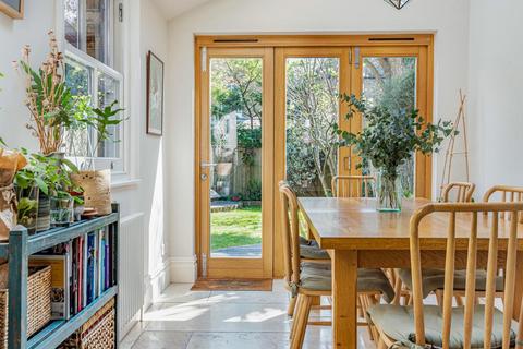 100 Kings Road, Kingston Upon Thames, KT2 5HT