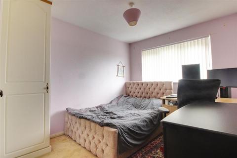 5 Farm Close, Cheshunt, Waltham Cross, EN8 8PD