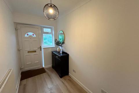 4 bedroom terraced house to rent, Guildford GU2