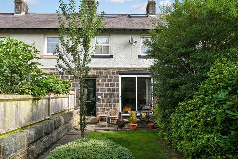 3 bedroom terraced house for sale, Avenue Terrace, Yeadon, Leeds