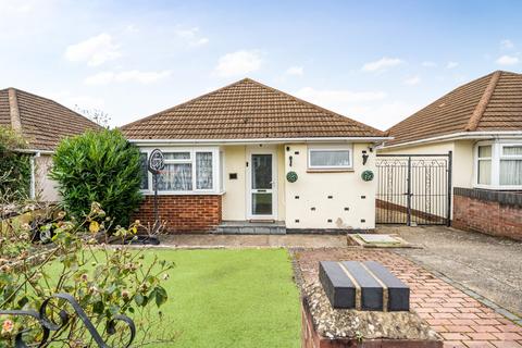 3 bedroom bungalow for sale, Firtree Way, Hampshire SO19